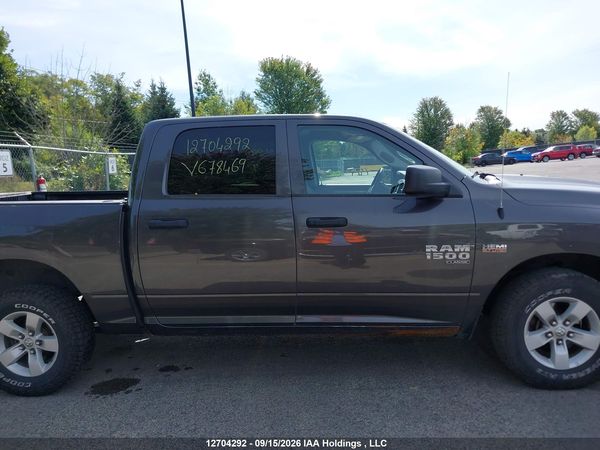 2023 RAM 1500 CLASSIC SLT — I13
