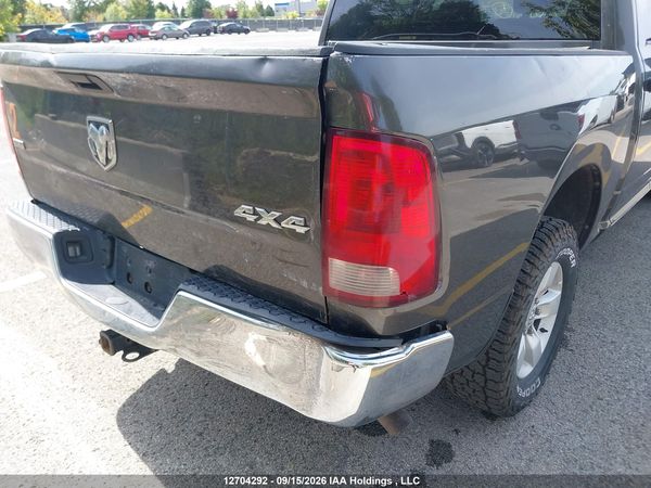 2023 RAM 1500 CLASSIC SLT — I21