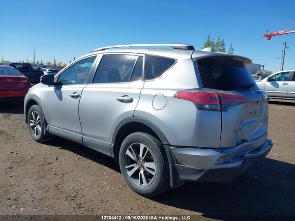 2016 TOYOTA RAV4 XLE — I3