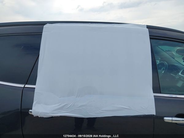2016 CHEVROLET TRAVERSE LT — I17