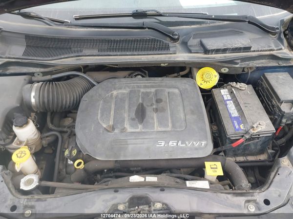 2016 DODGE GRAND CARAVAN SE — I10