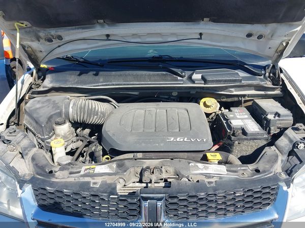 2016 DODGE GRAND CARAVAN SE/SXT — I10