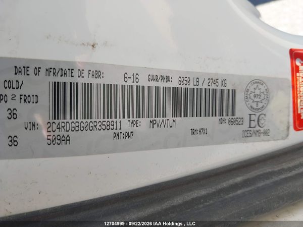 2016 DODGE GRAND CARAVAN SE/SXT — I18
