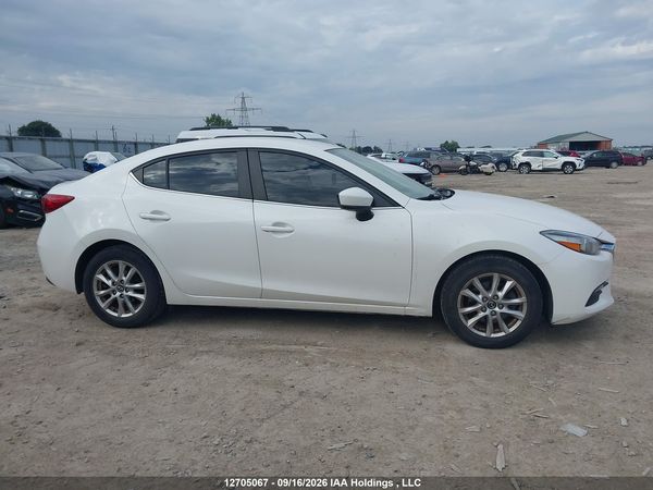 2018 MAZDA MAZDA3 Touring — I13