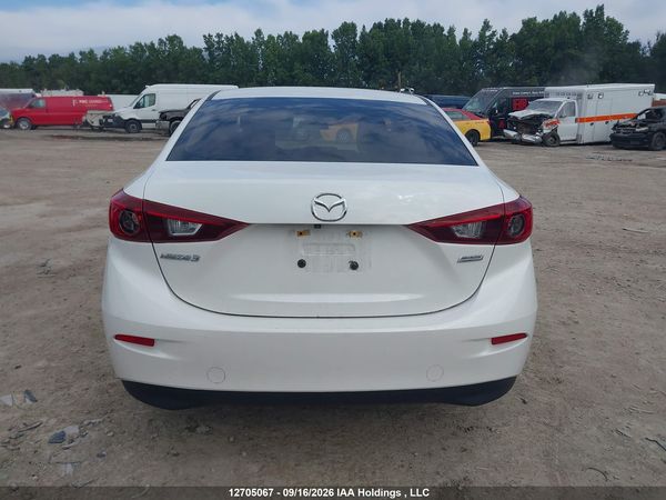 2018 MAZDA MAZDA3 Touring — I16
