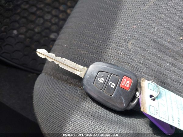 2016 TOYOTA RAV4 LE — I11