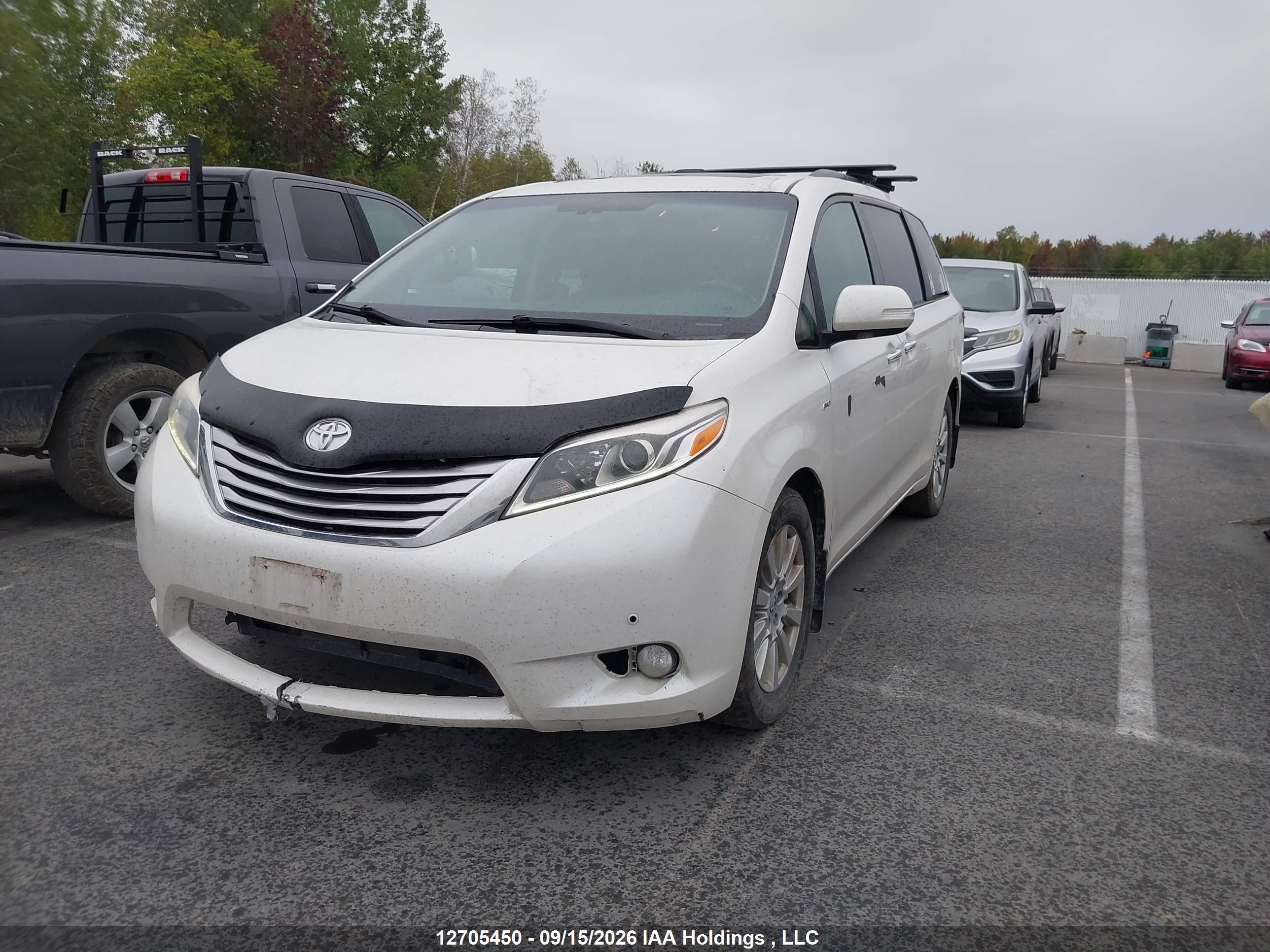2017 TOYOTA SIENNA — I2