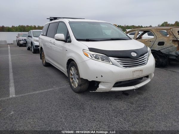 2017 TOYOTA SIENNA — I1