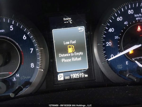 2017 TOYOTA SIENNA — I14