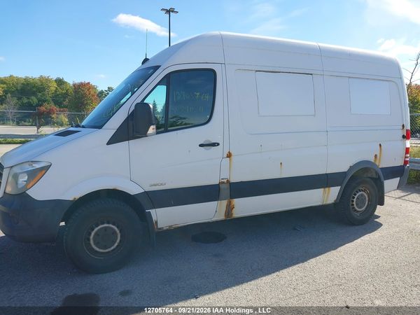 2014 MERCEDES-BENZ SPRINTER 2500 STANDARD ROOF V6 — I6