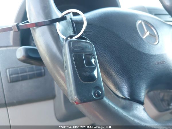 2014 MERCEDES-BENZ SPRINTER 2500 STANDARD ROOF V6 — I11