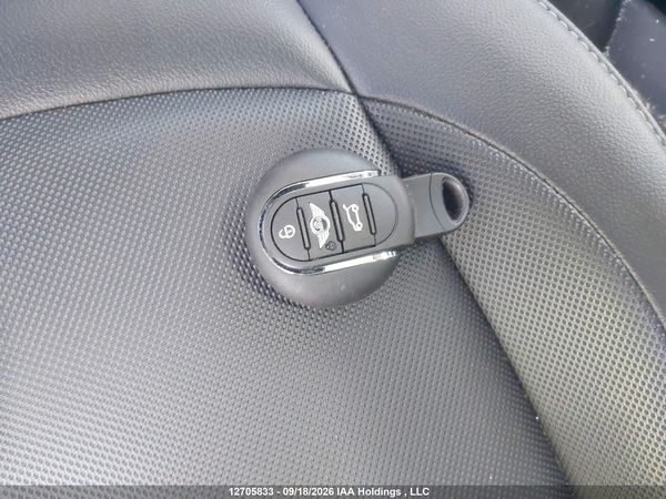 2015 MINI 3 DOOR COOPER — I11