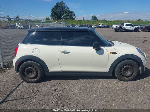 2015 MINI 3 DOOR COOPER — I13