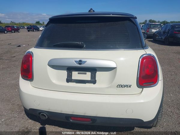 2015 MINI 3 DOOR COOPER — I16