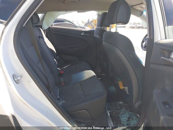 2018 HYUNDAI TUCSON BASE 2.0L — I8