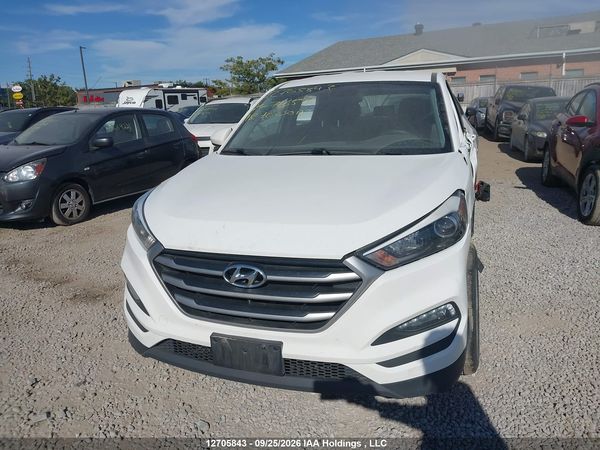 2018 HYUNDAI TUCSON BASE 2.0L — I12