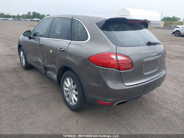 2012 PORSCHE CAYENNE — I3