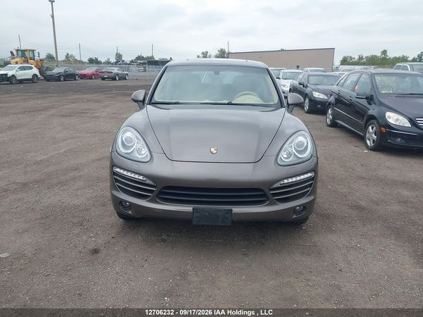 2012 PORSCHE CAYENNE — I12