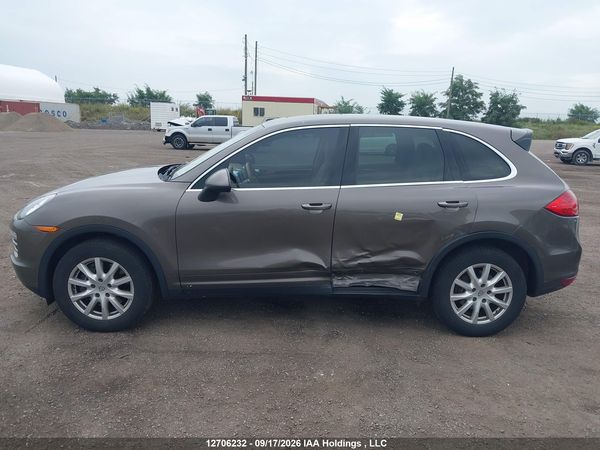 2012 PORSCHE CAYENNE — I14