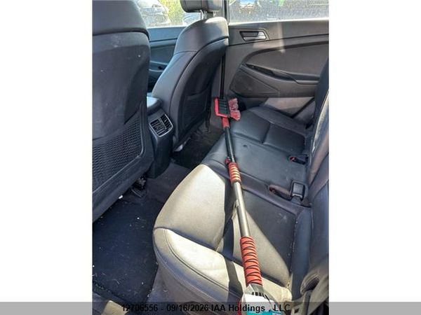 2017 HYUNDAI TUCSON LIMITED/SPORT AND ECO/SE — I8