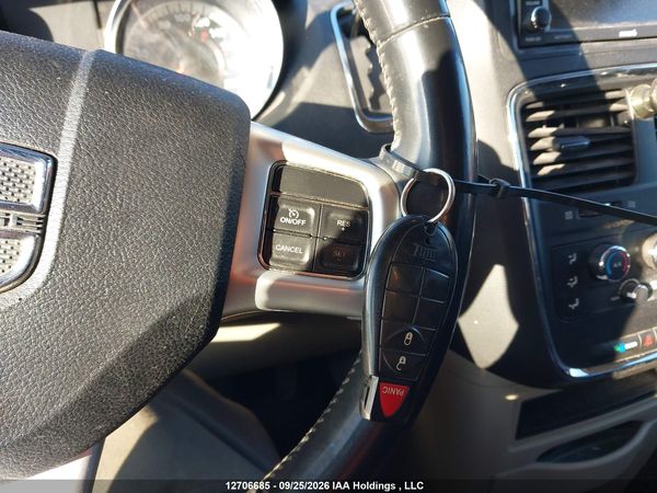 2016 DODGE GRAND CARAVAN SE — I11