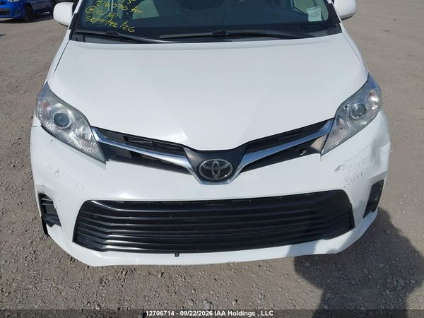 2019 TOYOTA SIENNA LE — I19