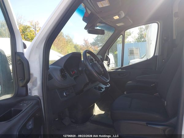 2025 MERCEDES-BENZ SPRINTER 2500 907 (VS30) — I5