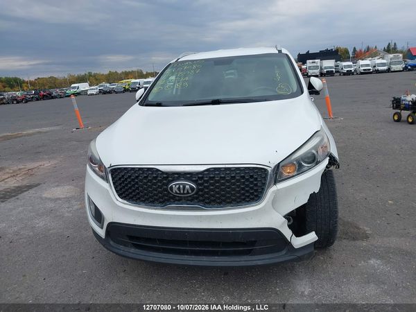 2017 KIA SORENTO 3.3L LX V6 7-SEATER — I12