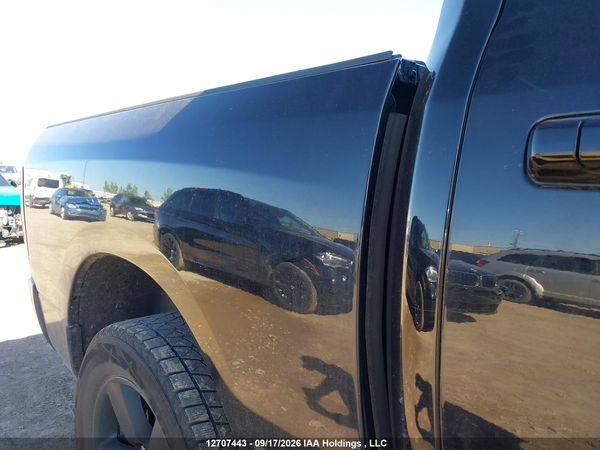 2019 RAM 1500 CLASSIC SLT — I6
