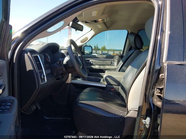 2019 RAM 1500 CLASSIC SLT — I17