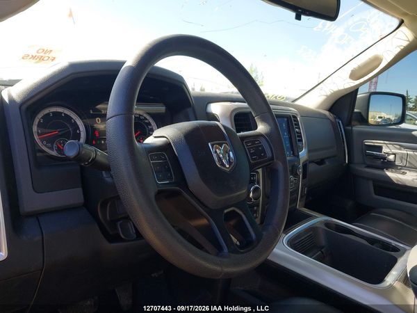 2019 RAM 1500 CLASSIC SLT — I18