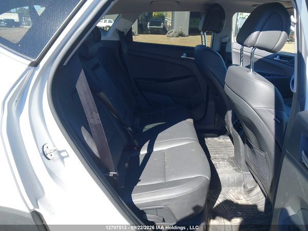2016 HYUNDAI TUCSON — I8