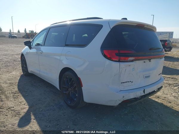 2026 CHRYSLER PACIFICA LIMITED — I3