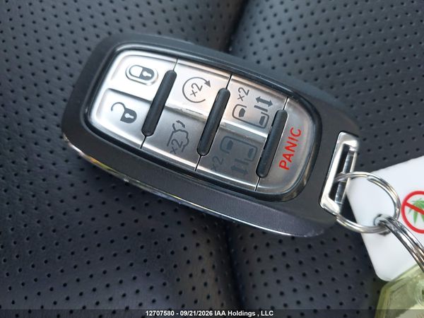 2026 CHRYSLER PACIFICA LIMITED — I11