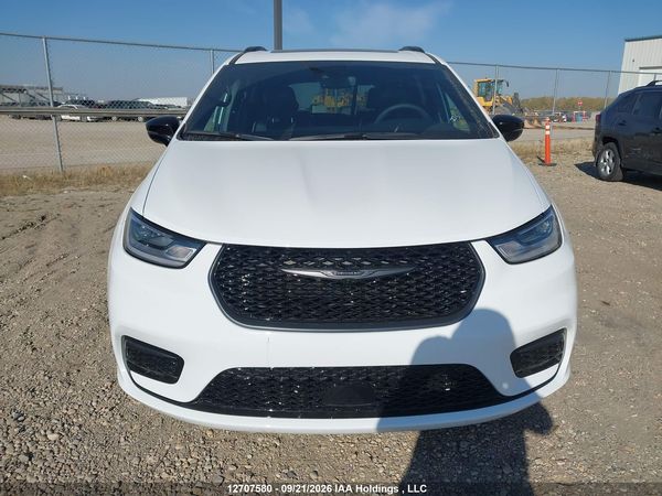 2026 CHRYSLER PACIFICA LIMITED — I12