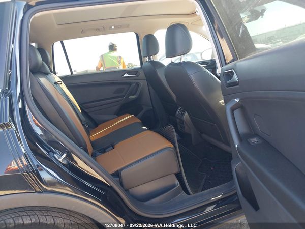 2018 VOLKSWAGEN TIGUAN SE/SEL — I8