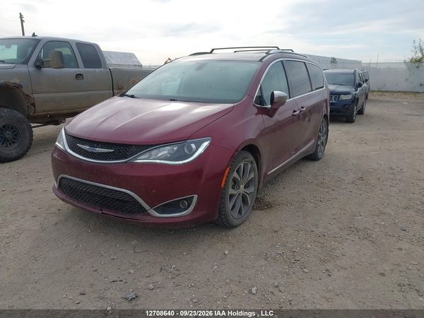 2017 CHRYSLER PACIFICA — I2