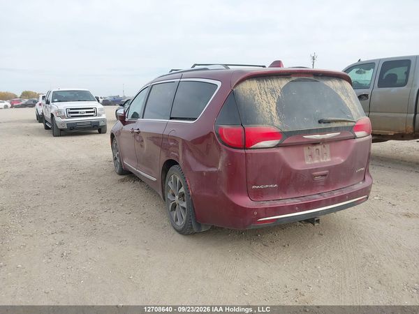 2017 CHRYSLER PACIFICA LIMITED — I3