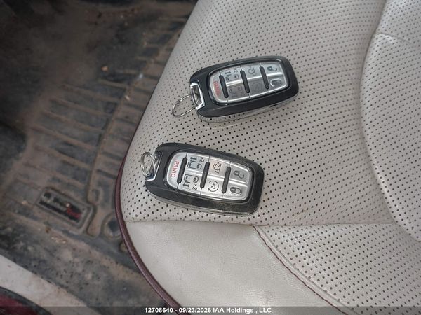 2017 CHRYSLER PACIFICA LIMITED — I11