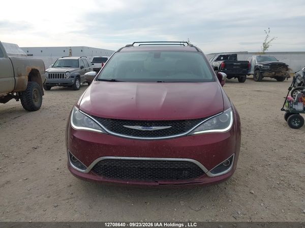 2017 CHRYSLER PACIFICA LIMITED — I12