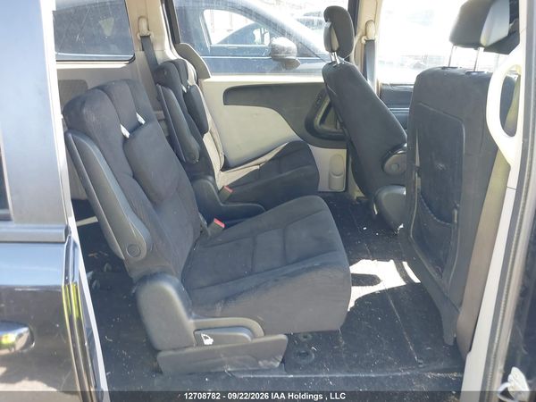 2015 DODGE GRAND CARAVAN SE — I8