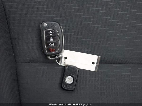 2021 HYUNDAI TUCSON ESSENTIAL AWD — I11
