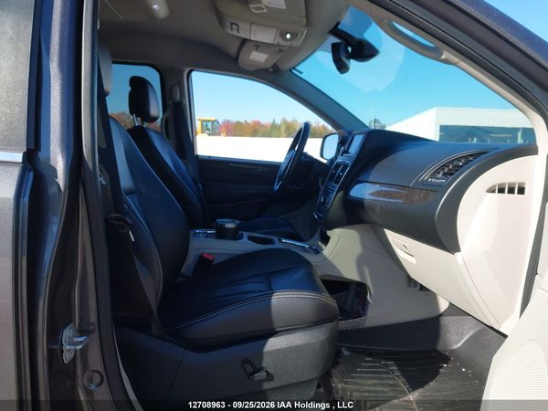 2019 DODGE GRAND CARAVAN CREW — I5
