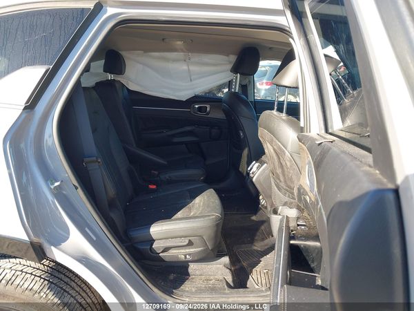 2022 KIA SORENTO 2.5T EX/2.5T EX+ — I8