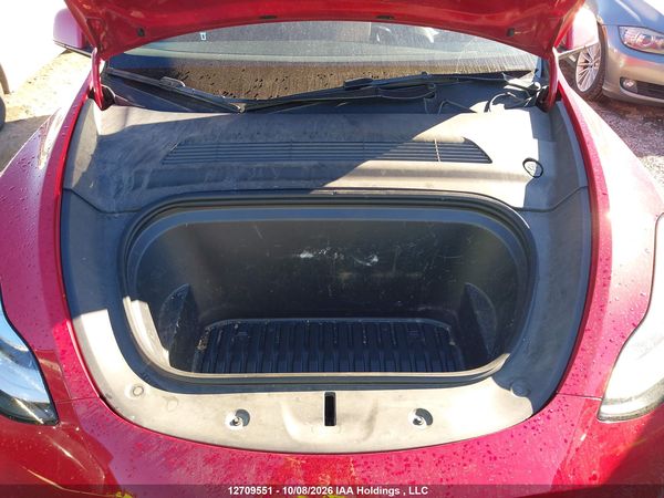 2021 TESLA MODEL Y LONG RANGE — I10