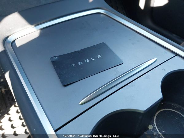2021 TESLA MODEL Y LONG RANGE — I11