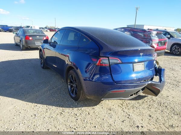 2022 TESLA MODEL Y LONG RANGE — I3