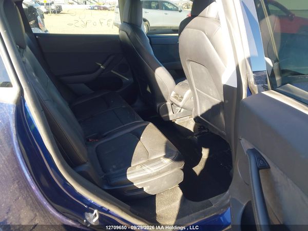 2022 TESLA MODEL Y LONG RANGE — I8