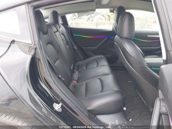 2021 TESLA MODEL 3 — I8