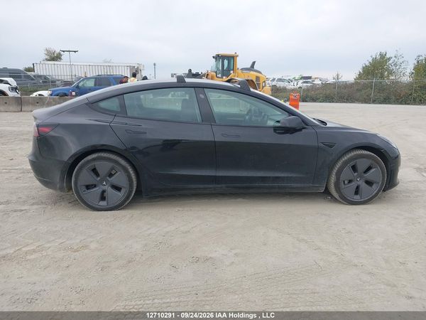 2021 TESLA MODEL 3 — I13